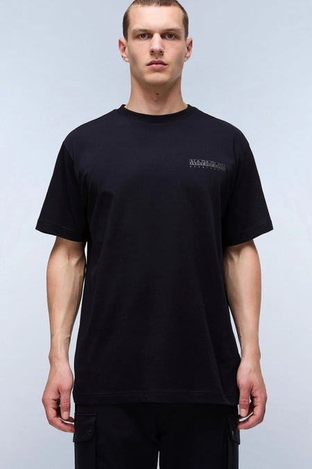 T-shirt noir à manches courtes de NAPAPIJRI, design simple avec un petit logo sur la poitrine.