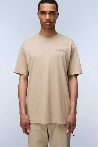 T-shirt beige à manches courtes de NAPAPIJRI, avec logo sur la poitrine et design uni.