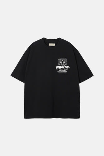 T-shirt noir à manches courtes d'ANOTHER COTTON LAB, avec une illustration de café et du texte.