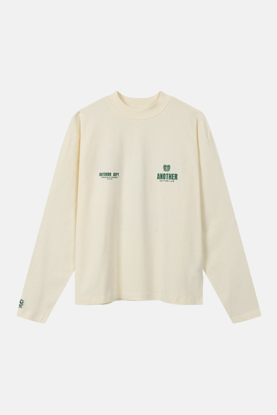 T-shirt écru à manches longues de ANOTHER COTTON LAB, avec logos de marque verts sur la poitrine et sur le poignet.