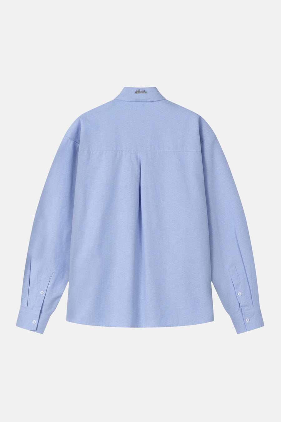 Chemise bleue à manches longues d'Another Cotton Lab, avec plis au dos et fermeture boutonnée.