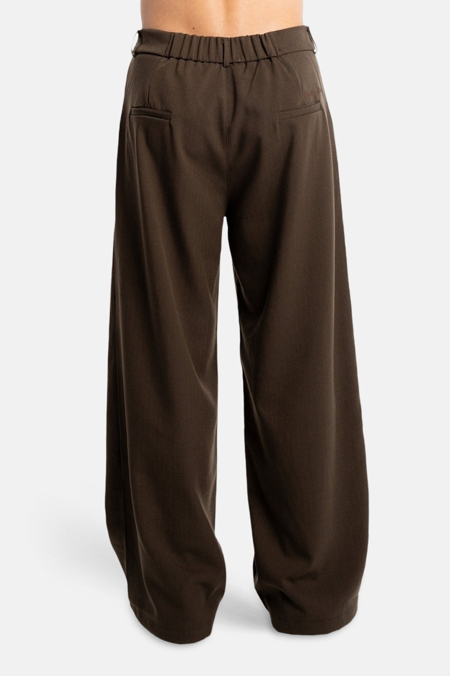 Bruine broek van ANOTHER COTTON LAB, met elastische tailleband en wijde pijpen.
