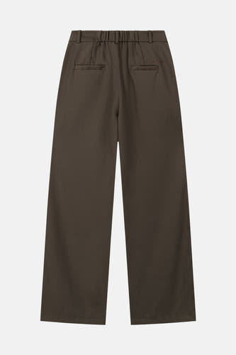 Pantalon marron de ANOTHER COTTON LAB, avec taille élastique et poches passepoilées au dos.