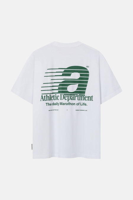 Wit T-shirt met korte mouwen van ANOTHER COTTON LAB, met groene opdruk van een sportief logo op de achterkant.
