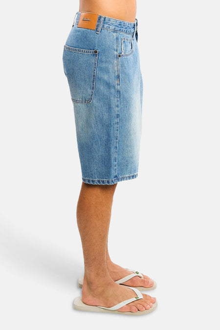 Short - light blue denim