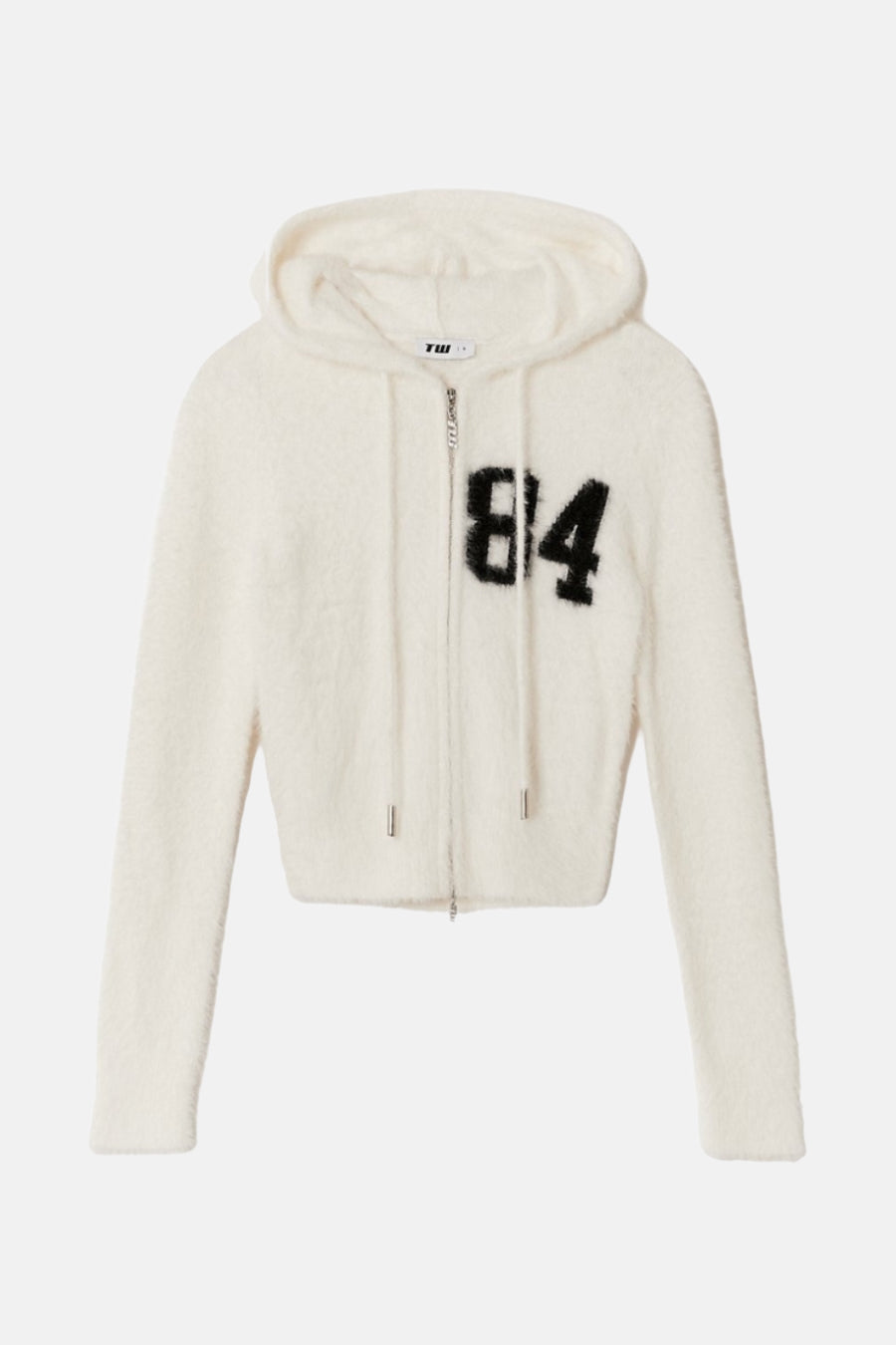 Witte, pluizige crop hoodie met capuchon en zwarte "84" op de borst.