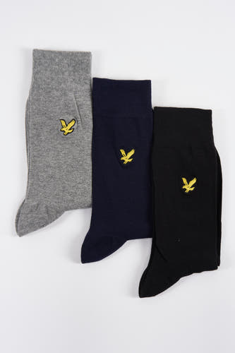 Chaussettes grises, bleues marine et noires de Lyle & Scott, avec un aigle doré brodé.