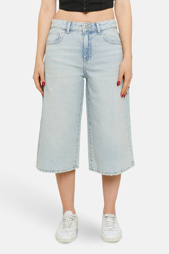 Short - light blue denim