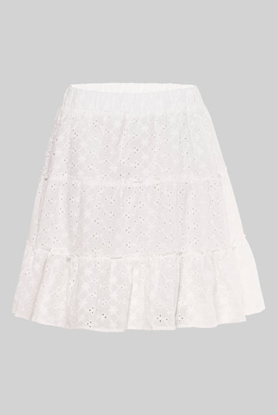 Robe courte blanche de HAILYS avec broderie et une ceinture élastique.
