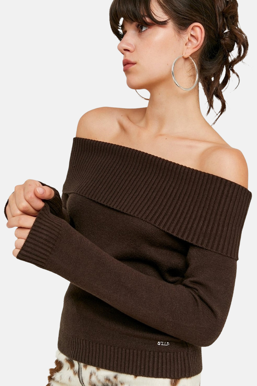 Sweat-shirt à épaules dégagées marron de TALLY WEIJL, avec des manches longues et des détails côtelés.