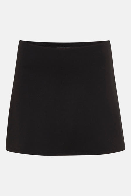 Jupe courte noire de TALLY WEIJL, simple et élégante en style, contre un fond uniforme.