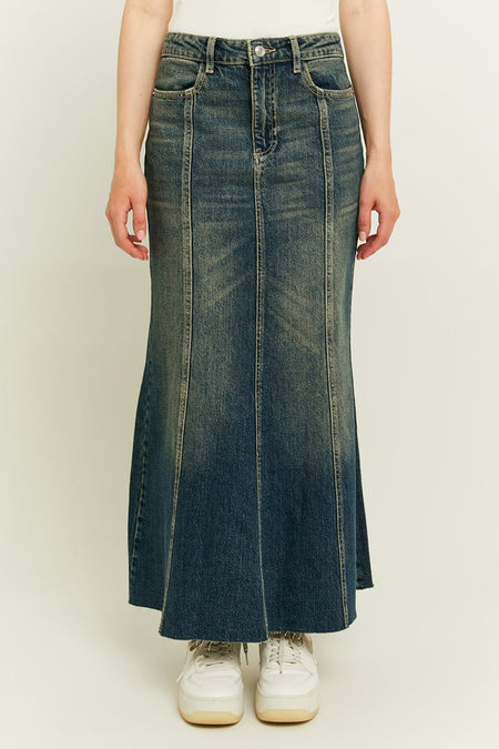 Long jean TALLY WEIJL, avec un lavage vintage et une encolure dégagée.