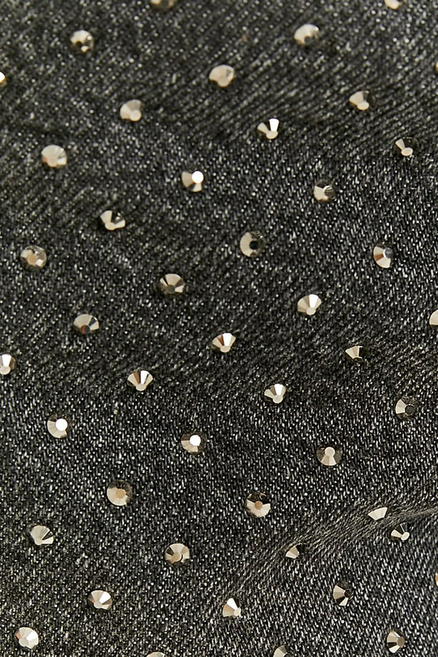 Short de denim noir de TALLY WEIJL, avec des strass argentés sur toute la surface.