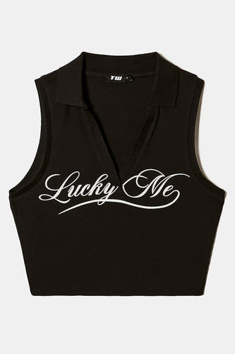 T-shirt noir sans manches de TALLY WEIJL avec texte "Lucky Me" blanc.
