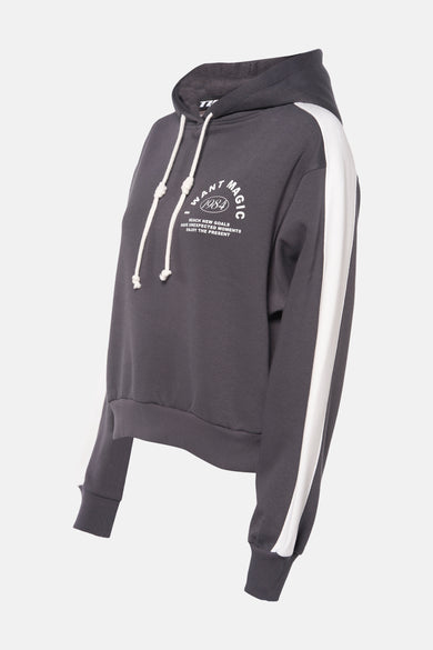Gilet gris avec capuche de TALLY WEIJL, avec des rayures blanches sur les manches et une impression de texte blanc.