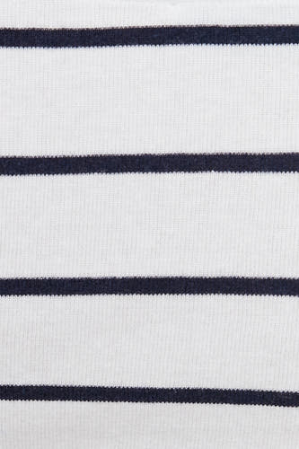 T-shirt blanc à manches longues et rayures de TALLY WEIJL, avec des rayures horizontales bleu foncé.