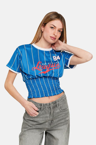 T-shirt rayé bleu (manches courtes) de TALLY WEIJL, avec une ceinture élastique et des jeans gris.