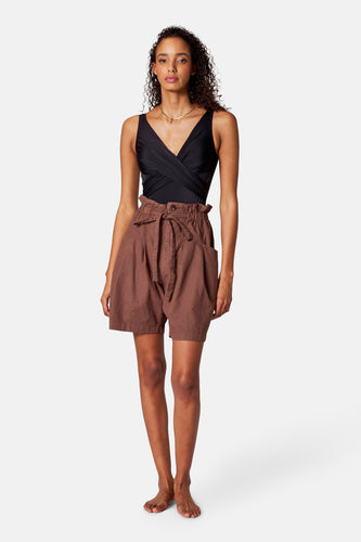 Short - brun