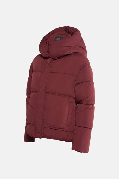 Manteau court de HAILYS en cuir avec col montant et coupe droite.