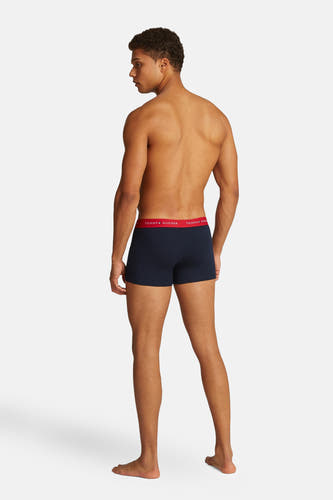 Boxer short bleu de Tommy Jeans, montré sur un modèle vu de dos.