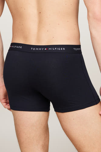Boxer short bleu de TOMMY JEANS, avec le nom de la marque sur la bande élastique.