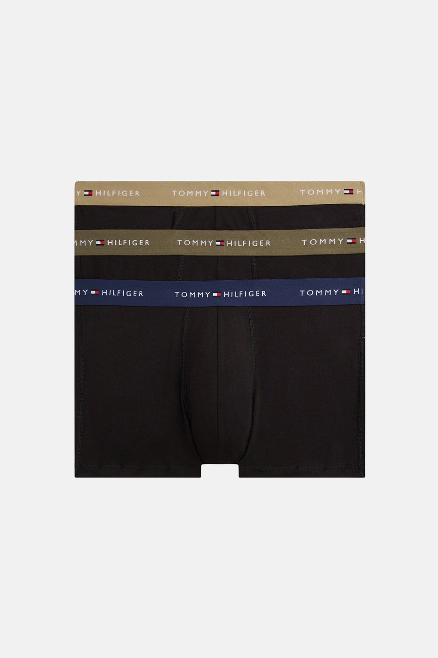 Boxer short noir de Tommy Jeans avec une ceinture kaki ornée du logo Tommy Hilfiger.
