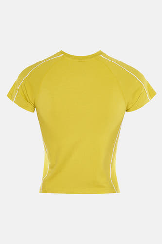 T-shirt jaune à manches courtes d'Unwind, avec des rayures blanches sur les manches et sur le côté, dos.