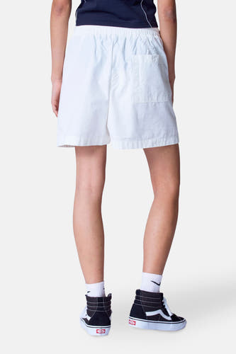 Short blanc Unwind, avec une ce taille é é et et etcherière.