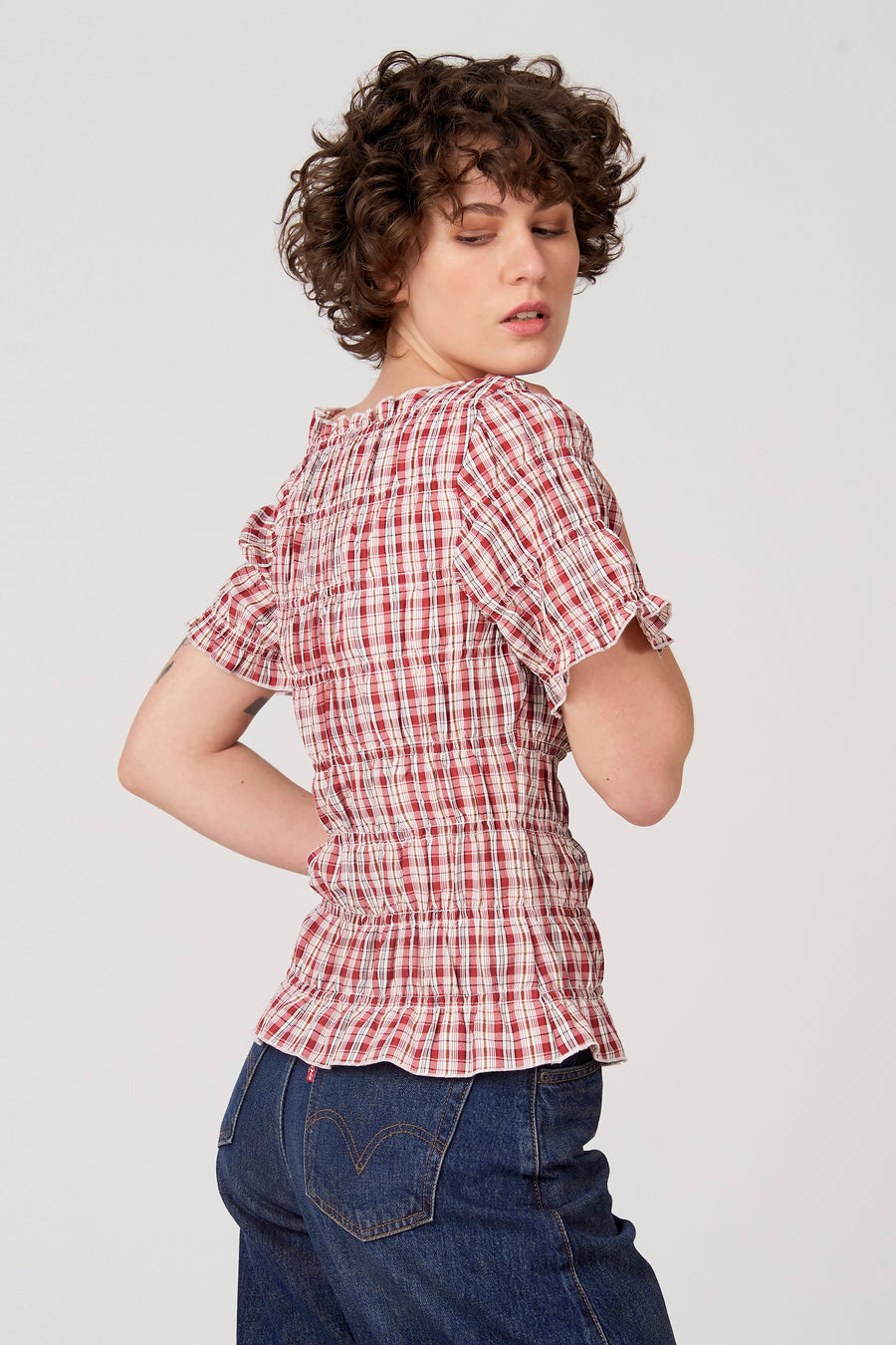 Rode blouse met korte mouwen van Unwind, met een geruite print en elastische details.
