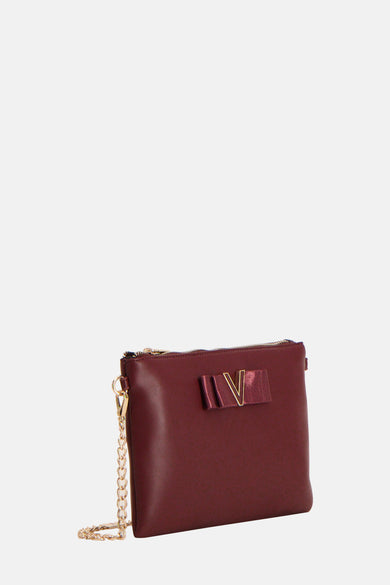 Manteau de Bordeaux VALENTINO BAGS avec chaîne en or et application décorative en forme de V.