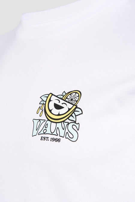 T-shirt blanc à manches courtes de VANS avec logo citron coloré et texte « EST. 1966 », gros plan sur le devant