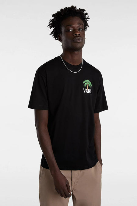 T-shirt noir à manches courtes de VANS, avec un palmier et le logo de la marque sur la poitrine.