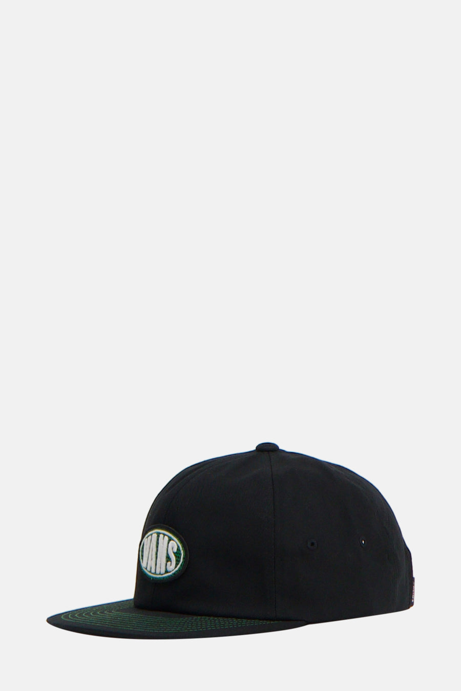 Casquette noire VANS "OFF THE WALL", avec un logo Vans vert et des surpiqûres vertes sur le bord.