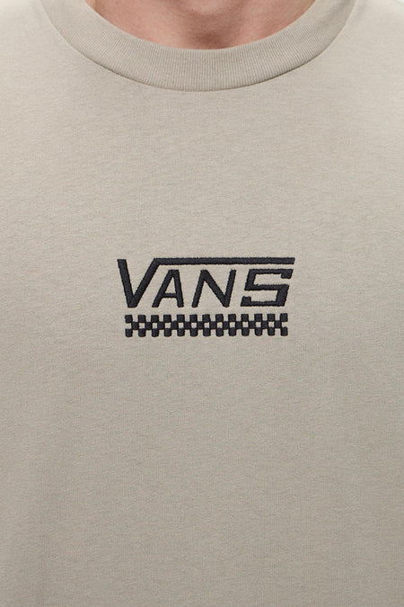 T-shirt beige à manches courtes de Vans, avec un logo Vans noir et un motif damier.