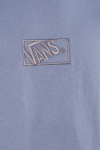 T-shirt bleu VANS "OFF THE WALL" avec logo brodé dans un carré.