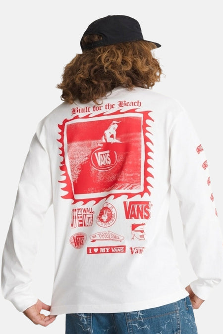 T-shirt blanc à manches longues VANS "OFF THE WALL", avec logos de marque rouges sur les manches et col rond.