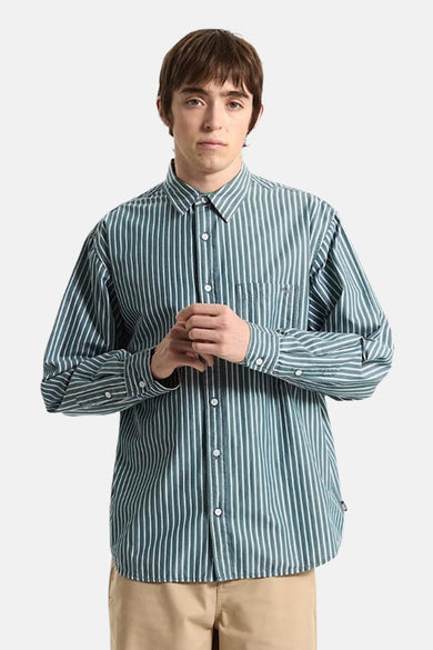 Chemise à rayures vertes VANS "OFF THE WALL", à manches longues et avec une poche poitrine sur le devant.