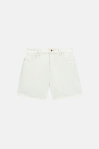 Shorts écru Guess à cinq poches, bouton doré et rivets.