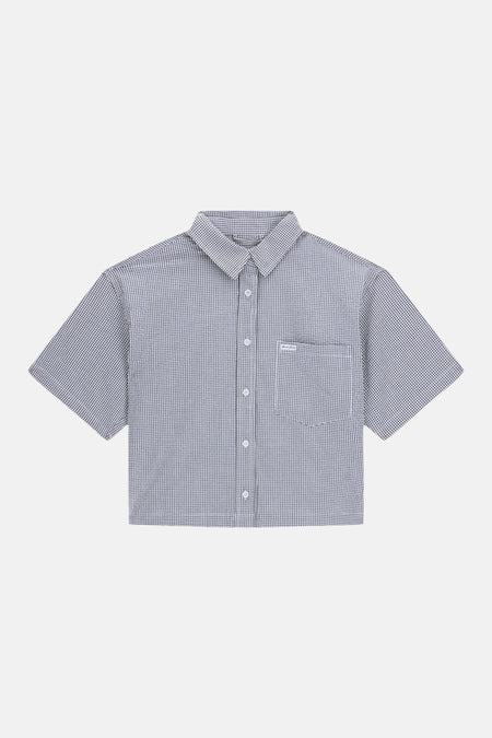 Chemise noire à manches courtes de Guess, dotée d'un motif à carreaux et d'une fermeture boutonnée.