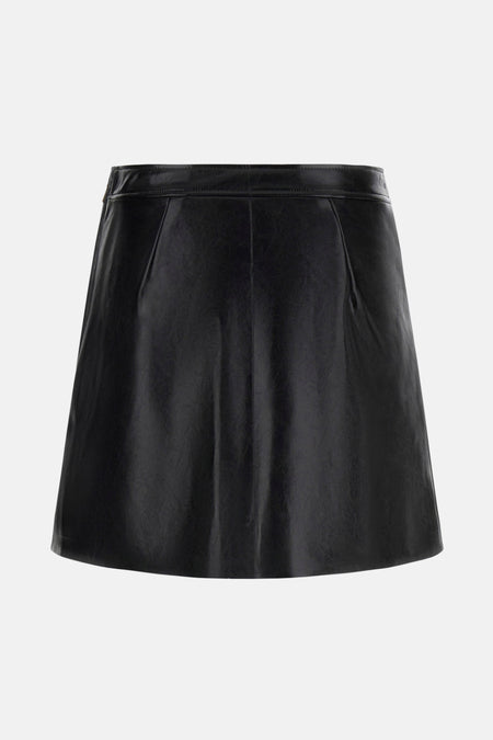 Zwarte leren A-lijn rok.
