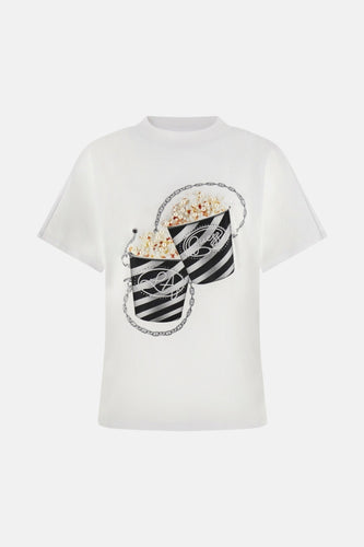 Wit T-shirt met popcorn print en parels.