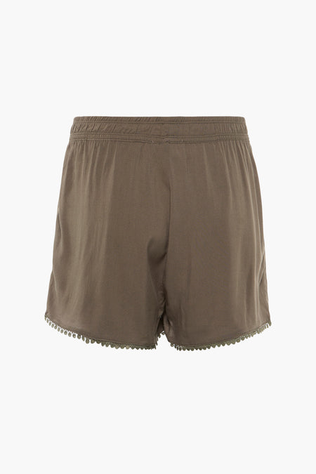 Short vert de HAILYS, avec une ce é élastique et un bord pompon décoratif le long du pli.