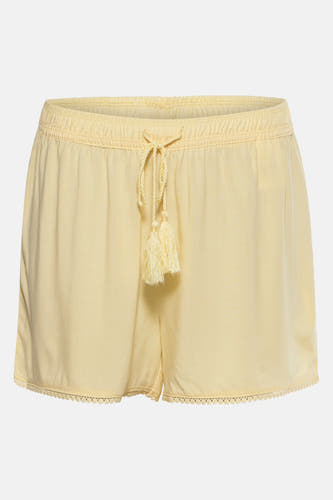 Short jaune de HAILYS, avec ce taille élastique, une corde et des glands.