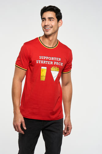 T-shirt rouge à manches courtes de ZEB STYLE LAB, avec un imprimé verre de bière et frites sur le devant.