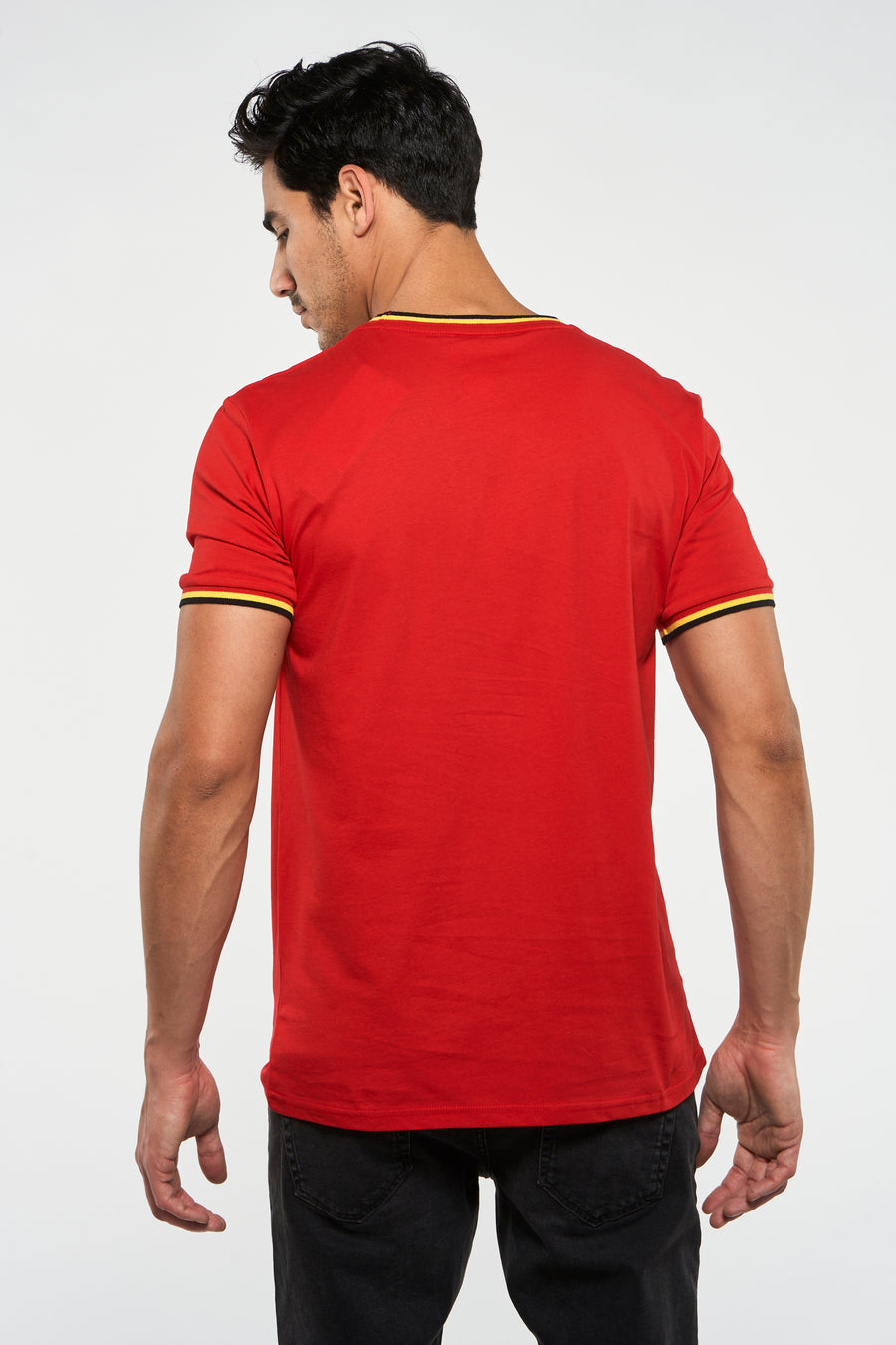 Rood T-shirt van ZEB STYLE LAB, gezien van achteren, met korte mouwen en een ronde hals met contrasterende biezen.