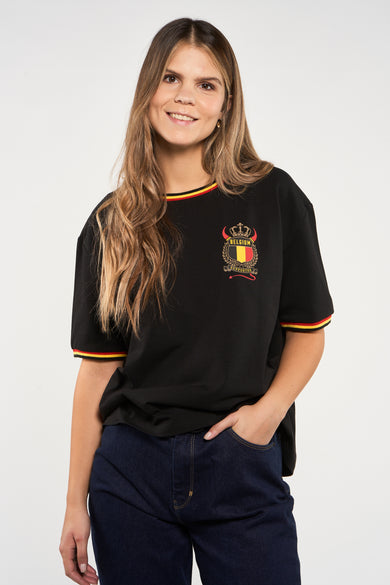 T-shirt noir de ZEB STYLE LAB, avec manches courtes et un écusson belge.