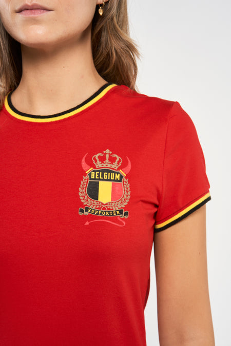 T-shirt rouge de ZEB STYLE LAB avec manches courtes et logo de supporter belge.